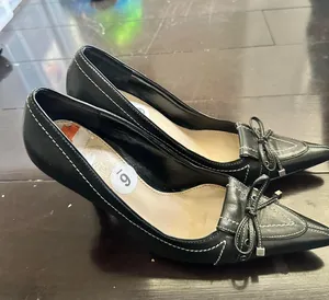Nine West black & white stitched coquette pointy heels thumbnail 1