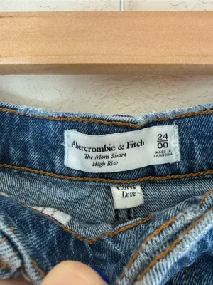 Abercrombie & Fitch The Mom Short High Rise Curve Love Size 24 | 00 thumbnail 3