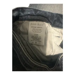 Judy Blue High Waisted‎ Raw Hem Relaxed Fit Cropped Denim, Size 7/28 thumbnail 10