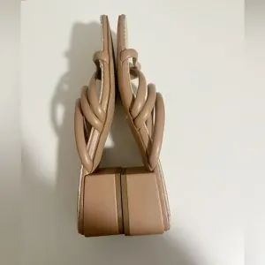 STEVE MADDEN Citizen‎ Sandal in Natural size 8 thumbnail 6