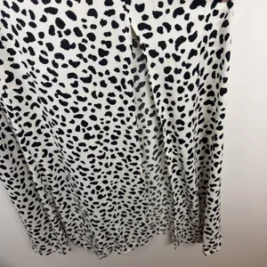 Reformation Dalmatian Printed Slit Midi Dress Size 0 Feminine Chic Lightweight thumbnail 5