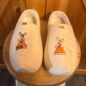 Dutch Wooden Clogs•Shoes•Gardening•Painting•Art•Size US 8 dutch size 26 ￼ thumbnail 1