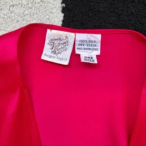 Rare Vintage Victoria’s Secret Pink Silk Robe thumbnail 3