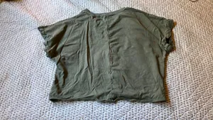 American Eagle Short Sleeve Top crop thumbnail 2
