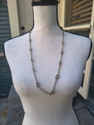 Elegant Long Silver-Link Women's Necklace - Classic Chain Design thumbnail 1