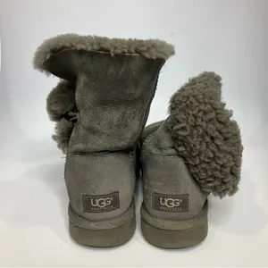UGG Bailey Button gray suede‎ boots size 8 thumbnail 4