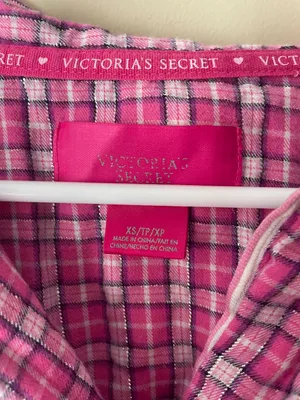 victoria’s secret pajama top thumbnail 2