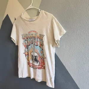 Daydreamer Johnny Cash Nashville Tee Size XS thumbnail 3