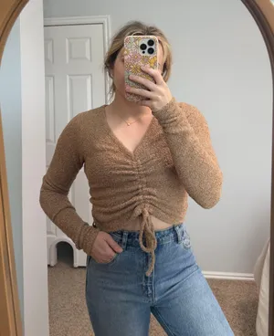 Sweater thumbnail 1