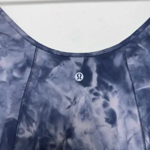 Lululemon Women Align Tee Top 4 Diamond Dye Lunar Rock True Navy Cropped T-Shirt thumbnail 8