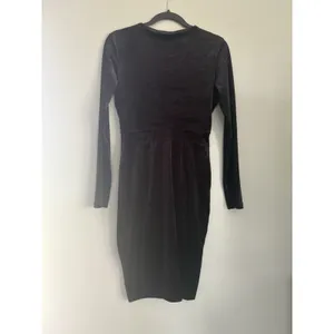 MS BASIC Women's Black Velvet Wrap Dress V-Neck Ruched Stretch Long Sleeve M thumbnail 4