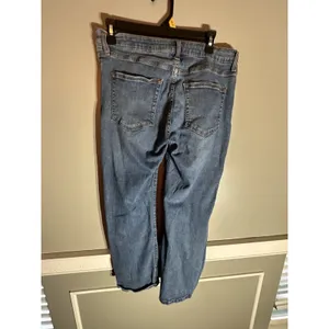Forever 21 Womens Blue Wash Cropped Straight Leg Jeans‎ Size 29 thumbnail 2