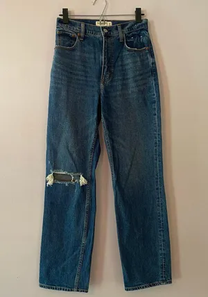 Abercrombie & Fitch Long Ankle Straight Ultra High Rise Jeans Women size 4 / 27 thumbnail 1