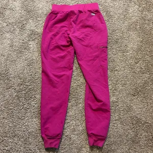 Figs Women's‎ Raspberry Sorbet Zamora Jogger Scrub Pants XXS thumbnail 6