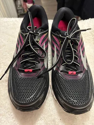 Brooks black and white Sneakers Running shoes Sz. 8 thumbnail 5