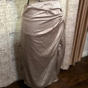 Abercrombie 74- NWT Knotted Elevated Satin Midi Skirt sz XL GOLDEN TONE thumbnail 11