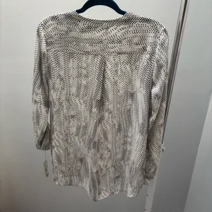 Apt. 9 Black and White Abstract Patterned Blouse thumbnail 9
