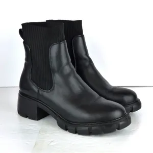Steve Madden Hayle Chelsea Boots Womens 9 Black Vegan Chunky Lug Sole Platform thumbnail 3