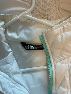 Womens North Face Coat thumbnail 2