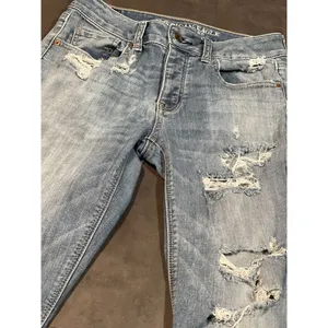 American Eagle Outfitters Distressed Jeans Super‎ Stretch Light Wash Denim B-901 thumbnail 2