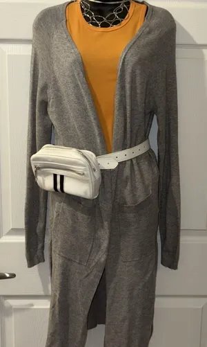 Love Tree Gray Open Front Cardigan Sweater size Medium thumbnail 1