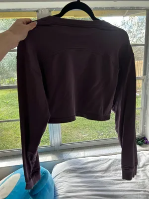 Lululemon Long Sleeve thumbnail 2