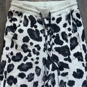 Leopard Sweats Size XS thumbnail 2