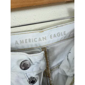 American Eagle Light Wash High Rise Crop Button Fly Raw Hem Jeans‎ Womens Size 6 thumbnail 5