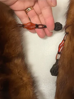 Vintage 1940s Fox Fur Shawl Collar Bakelite details real retro MCM Hollywood thumbnail 2