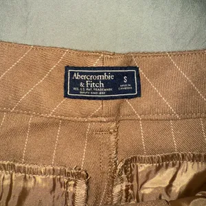 Abercrombie & Fitch Pants Women's Medium Brown Striped Slack Cropped Relaxed thumbnail 3