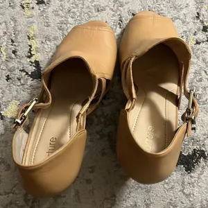 Nurture Pamina size 11 leather tan heels Tan thumbnail 2