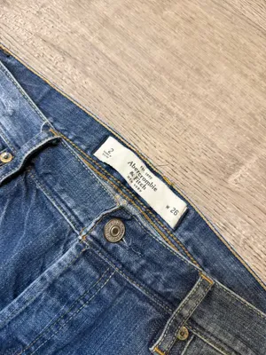 Abercrombie & fitch jeans thumbnail 3