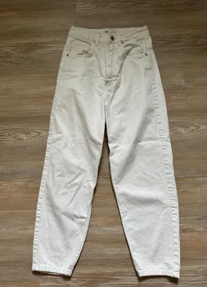 White  Jeans thumbnail 1