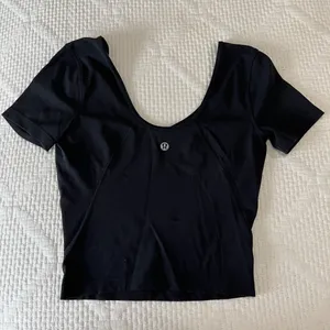 Lululemon Align V-Neck T-shirt Short Sleeve Low Cut Back Size 2 Black Pilates thumbnail 2
