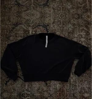 Lululemon Softstreme Perfectly Oversized Cropped thumbnail 4