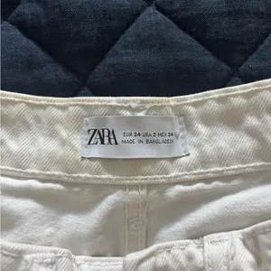 Zara White Jean Shorts thumbnail 3