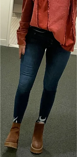 Good American Always Fits Skinny Jean thumbnail 1