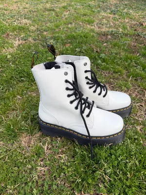 Dr. Martens Jadon White Leather Platform Zipper Combat Boots Women’s Size 6 thumbnail 2