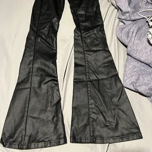 Edikted Luna Faux Leather Flare High Rise Pants Black Size‎ Small thumbnail 7