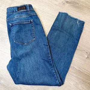 •KENNETH COLE• STRAIGHT LEG JEANS thumbnail 1