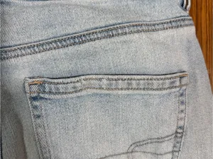 American Eagle Outfitters Light Blue Distressed Mom Straight Leg Jeans Size 4 thumbnail 4
