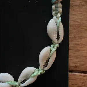 Shell Bracelet with Braided Cord White thumbnail 2