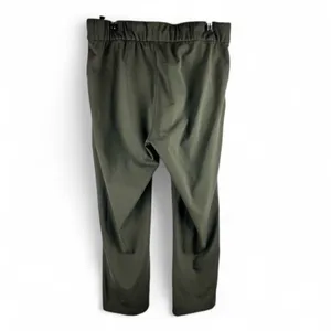 Lululemon On The Fly Crop 23 Dark Olive Luxtreme Travel Pants Size 6 thumbnail 3