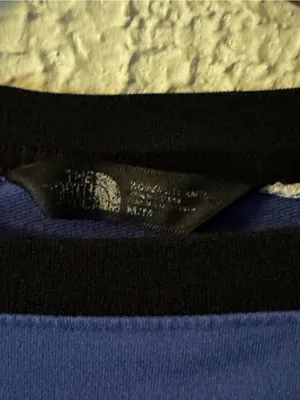 The North Face Women's Blue Black Cream Colorblock Crewneck Sweatshirt thumbnail 3