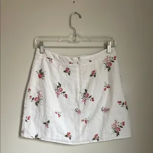 White and Pink Floral Mini‎ A-Line Skirt for Casual Wear with Small Slit thumbnail 2