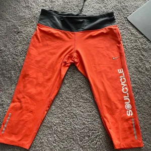 Nike soulCycle legging large thumbnail 1