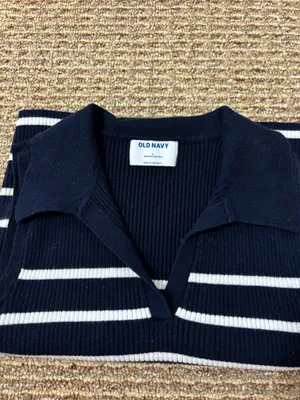 Old Navy Sweater Tank Top thumbnail 3