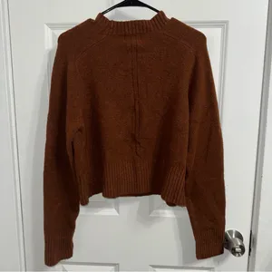 Universal Threads sweater thumbnail 2