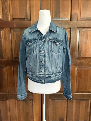 Levi's Original Trucker Denim Jacket Blue‎ Women's Size Medium M 70270-0038 thumbnail 2