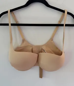 SKIMS Beige Nude Smooth Molded Underwire Bra thumbnail 1